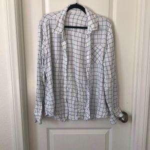 ❤️Blue and White Checkered Flannel ❤️